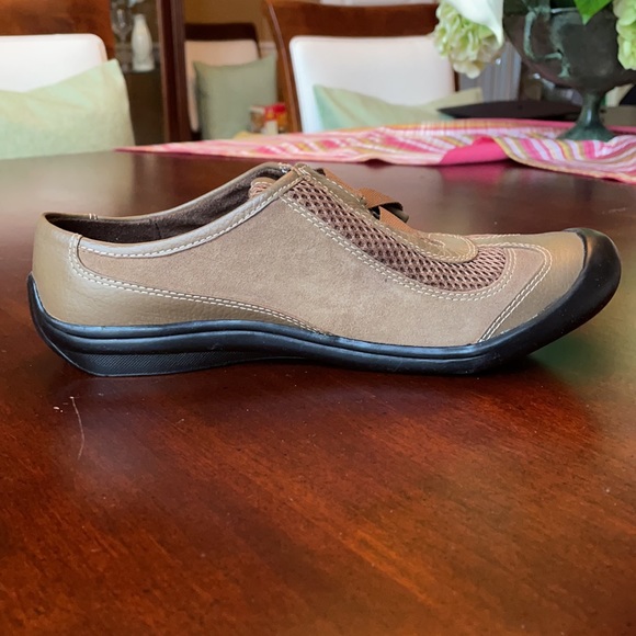 Never Worn SoftShoe by Medicus Charlotte Loafer - Picture 4 of 6